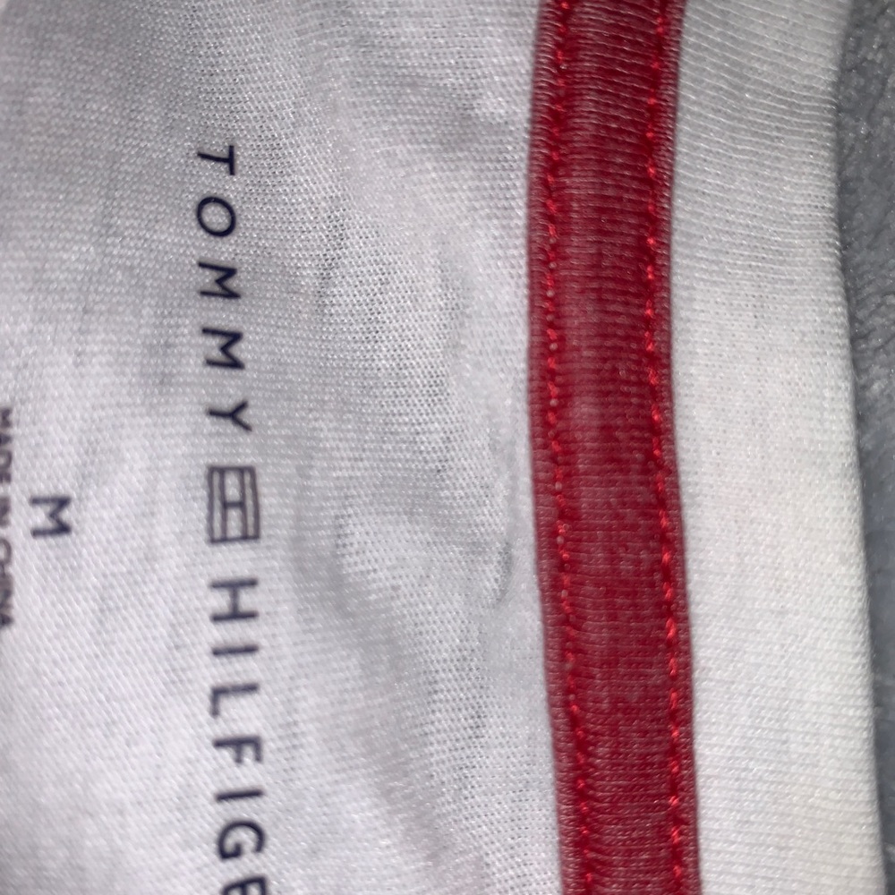 Tommy H t-shirt